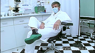 Pee cunt Kara piss and fuck in the doctor's office