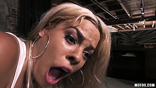 Glamour MILF temptress Luna Star incredible sex clip