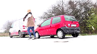 These girls are not afraid of anything!