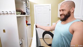 Megan Maiden And Xander Corvus In Unzip And Slip That Dick