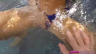 Look under the water stepbro, what do you see?