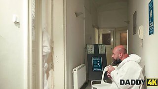 Luring Neeo at daddies dirt