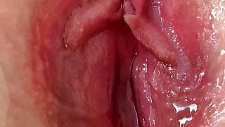 Extreme Close Up Wet Pussy and Clit Orgasm