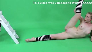 Anna Mostik shows gymnastics