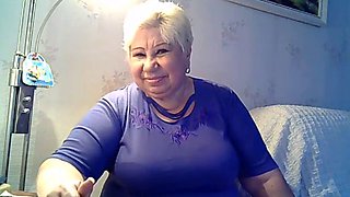 fat granny excitng her self and sucking her nipples part 1