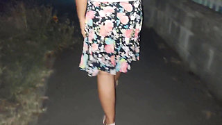 Woman Masturbates Outside in the Trunk and Has an Orgasm