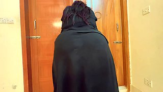 Huge Hanging Fat Boobs & Big Ass Arab Hot Aunty Want Fuck From Neighbor when her Husband go to market!