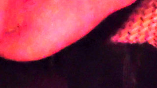 Musclemommy is so horny that she can't stop fucking and squirting herself