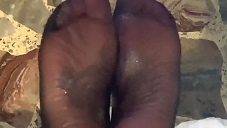 Cumming Soles of Feet to Secretary POV