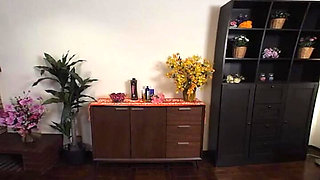 Hoshijimaruri Oil Sex at the Parlor 1/2