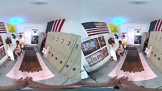 Tight Twerk with Naomi Ryder