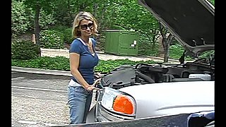 Sexy MILF Gives An Amazing Head In The Car And Swallows Cum