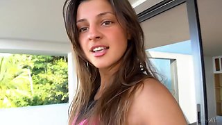 18 Year Old Model Melena Starts Rubbing Her Clit By The Sea!