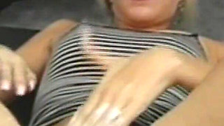 Hot MILF Li Likes Cock