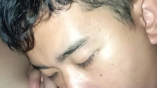 EATING ASIAN MILF PUSSY
