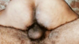 Husband and wife sex, wife sat on her husband and got fucked