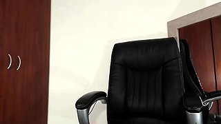 Love Chat Big Boobs Brunette Masturbating For Cam