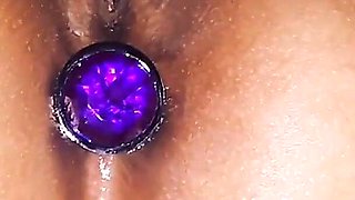 Sexy and Big Ass Mexican Receives Sexy Purple Anal Plug She Has a Very Hot Anus