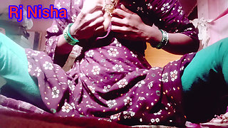 Indian Housewife and Best Performance by Handjob with Fingering