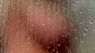 Big boob brunette masturbates on webcam