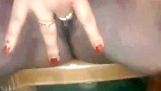 Desi Aunty Shows Her Body to Boyfriend