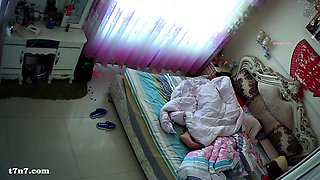 Amateur Hidden Cam with Dildo Wives