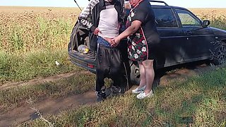 Neighbor MILF Holds My Cock While I Piss & Gives Public Blowjob - Zona901