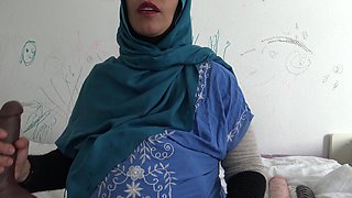 Algerian Slut Wants to Fuck Every Day While She's Pregnant