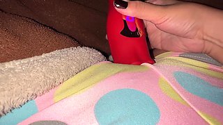 She Mastubs with Her New Toy Hot