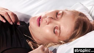 Tempting Amelia's milf xxx