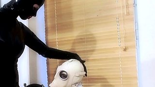 Amateur CDin latex dildoing