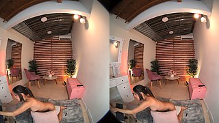 Big boob brunette masturbates on webcam