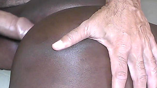 Interracial Anal Fuck on the Couch and Creampie Amateur