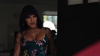 Big assed ts beauty Foxxy analed Dravens ass from behind