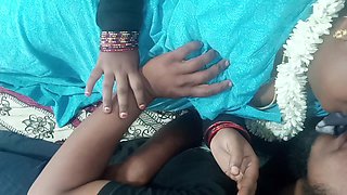 Desi Aunty Sharing Bed Neighbour for Hot Sex with Dirty Talking