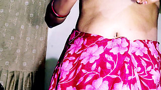 Desi Bhabhi Was Persuaded to Get Her Pussy Drilled for the First Time