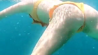 Snorkel Slut in Paradise - Underwater Flash & Naughty Tease