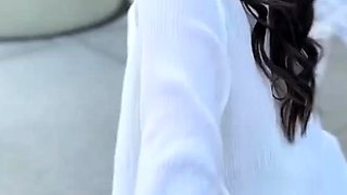 Perfect-Body Gal Penelope Woods Gives Head After A Date