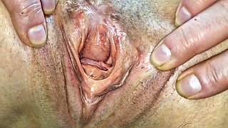 Wide Gaping Naked Outdoors and Pissing