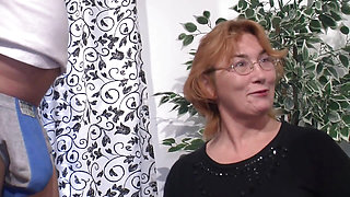 BBW sexologist knows how to fuck couples in cum crisis - 2