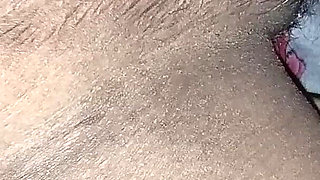 Hot Village Desi Bhabhi Sex Aaj Forest Park Mein Met Ho Gayi - Bhabhi Meri Dos