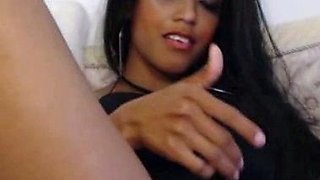 Close up with lesbo getting cunt toyed