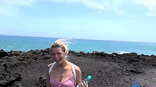 Blonde amateur fucking outdoor