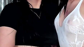 She Sucks Her Clit Like It’s a Lollipop