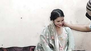 Little step sister ko nanga kar ke pel diya