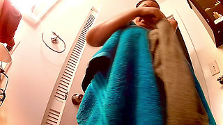 Shower Time with Veevee