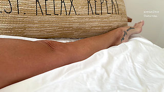 Cumming with Just One Finger From Her Pussy to Ass.