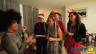 Hunt4k. santa porno