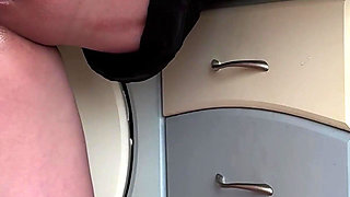 My Lover Ejaculates Into Me in the Kitchen While I'm Pregnant