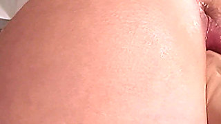 Squirting 3 Times Ona Fucking Machine